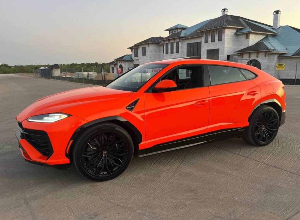 2025 Lamborghini Urus